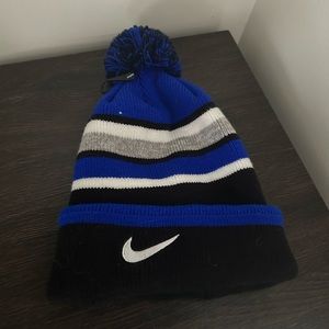 Nike beanie with puff